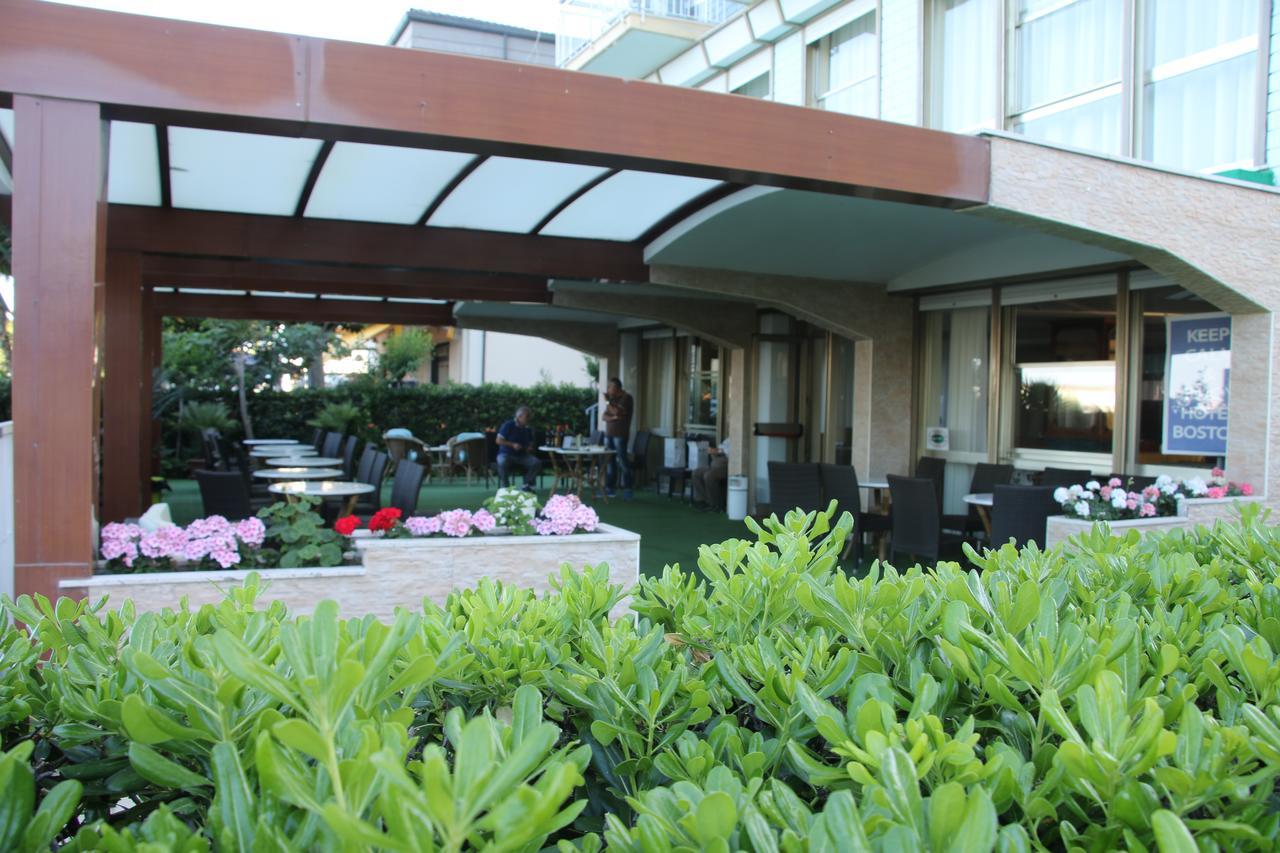 Hotel Boston Alba Adriatica Exterior foto